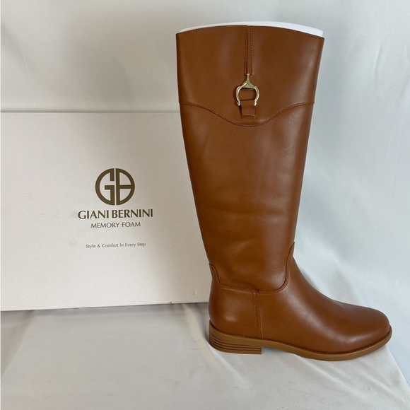 Giani Bernini Brown Over the Knee Boots with Rounded Toe and Flat Sole - Picture 4 of 5